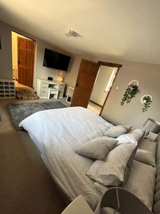 Holmleigh Annexe Apartment Tamworth Bagian luar foto